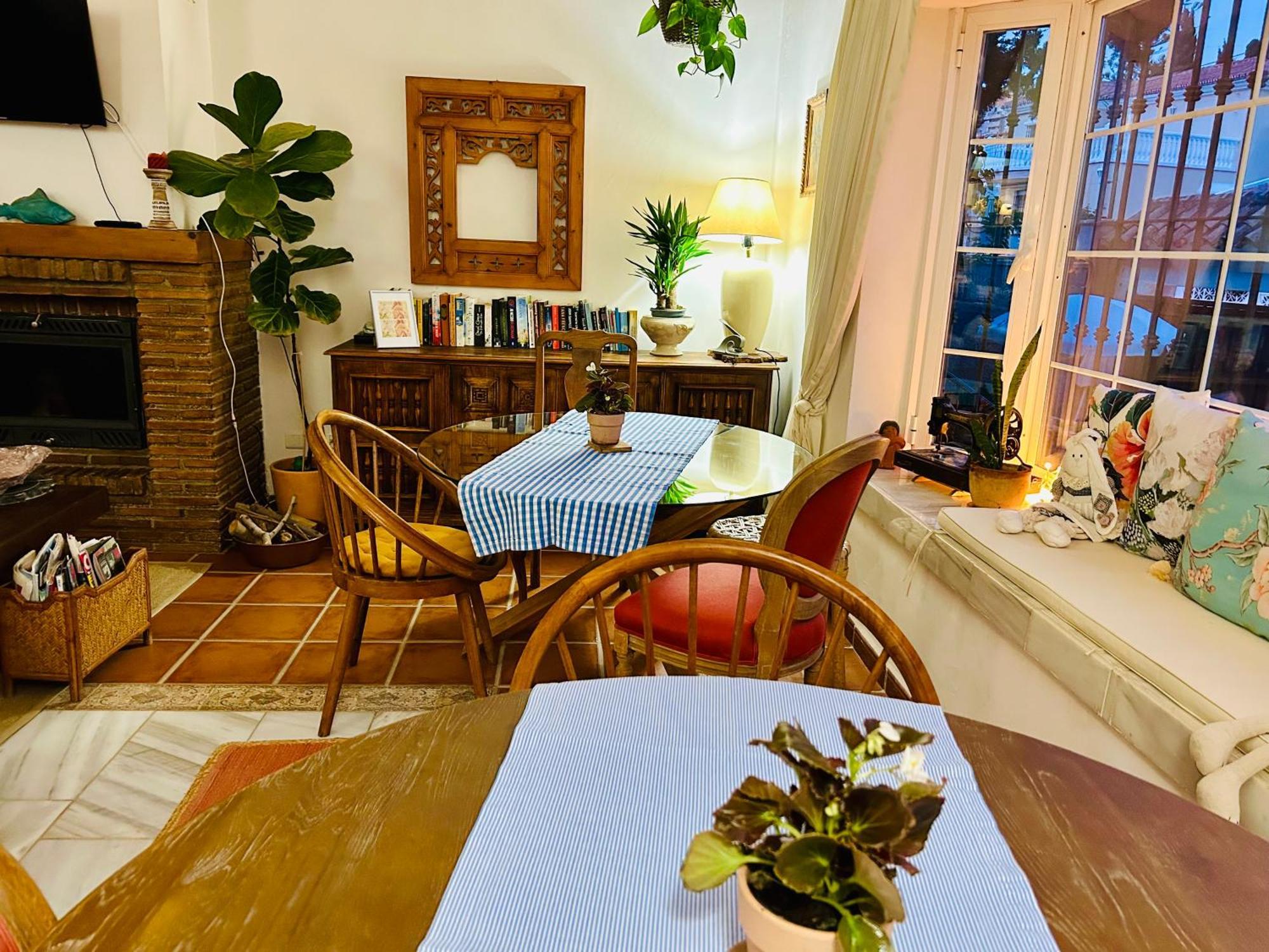 At Home In Malaga Stay & Solo Travellers Рінкон-де-ла-Вікторія Екстер'єр фото